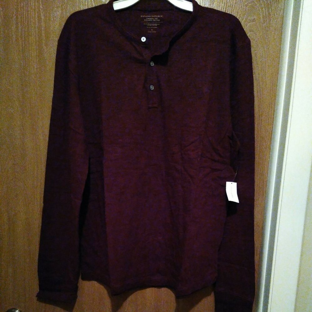 Banana Republic Organic Soft Wash Henley T-Shirt - Large, Burgundy/Maroon